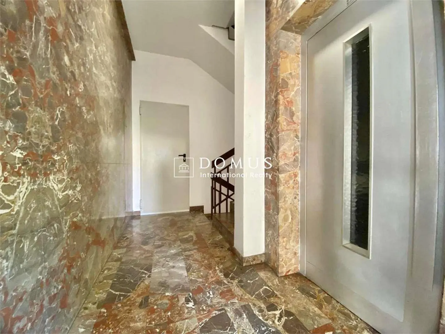 Mendrisio, mixed building at 5% - Photo 4 of 6