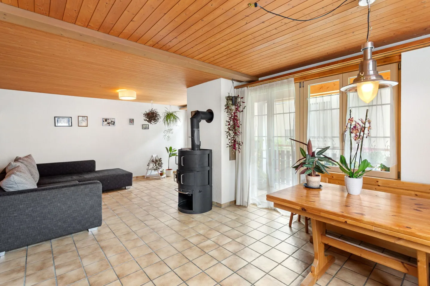 NATURAL & QUIET! - Photo 2 of 11