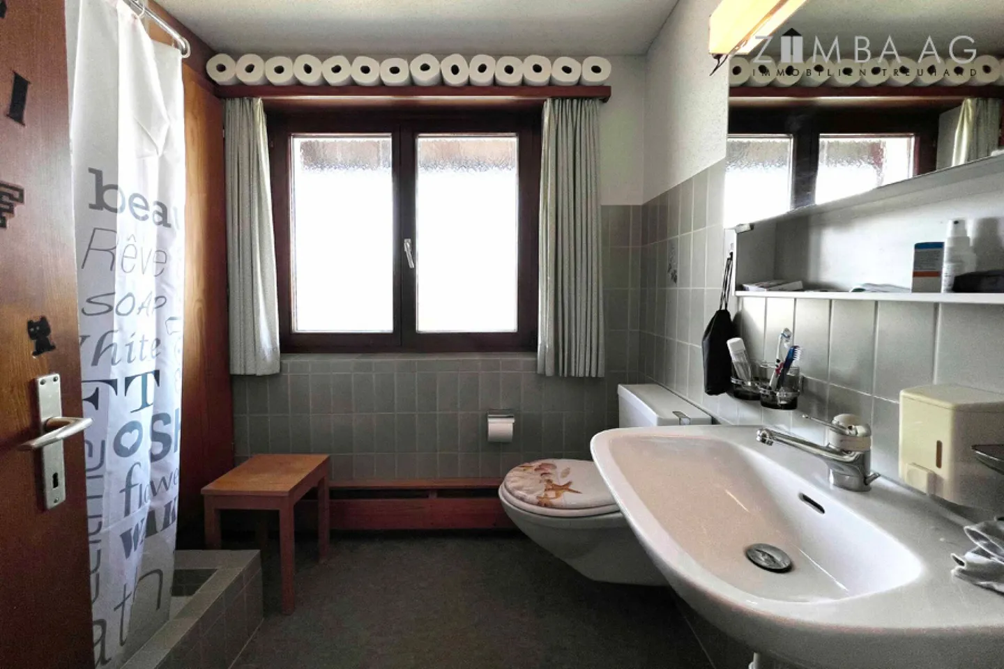 Idéal pour la vie multi-générationnelle ou le télétravail : Vivre au calme au bout d'une impasse et pourtant à quelques minutes de la gare, des commerces et de la vieille ville - Photo 15 sur 19