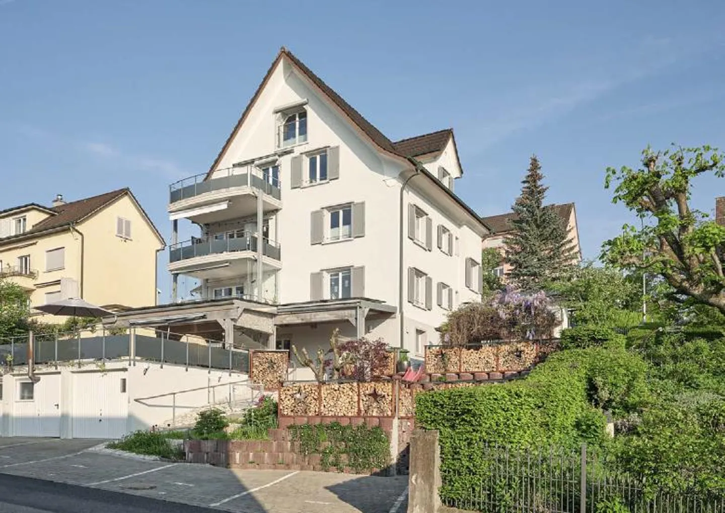 Appartement en duplex de 2,5 pièces avec belle vue - Photo 1 sur 11