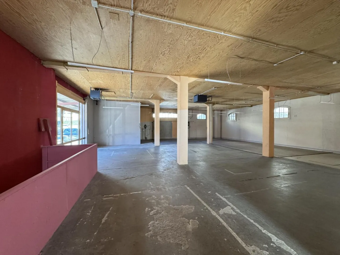 Halle - Commercial premises - Photo 4 of 8