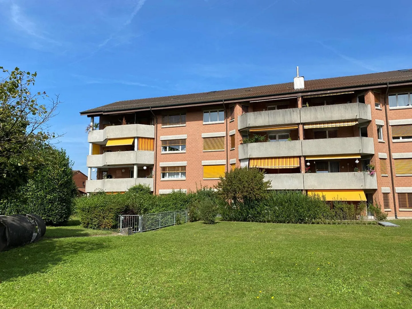 Appartamento familiare con lavanderia privata e balcone - Foto 1 di 10