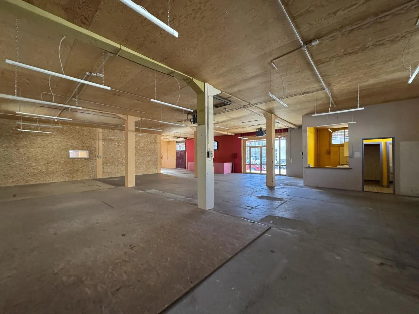 Halle - Commercial premises - Photo 3 of 8