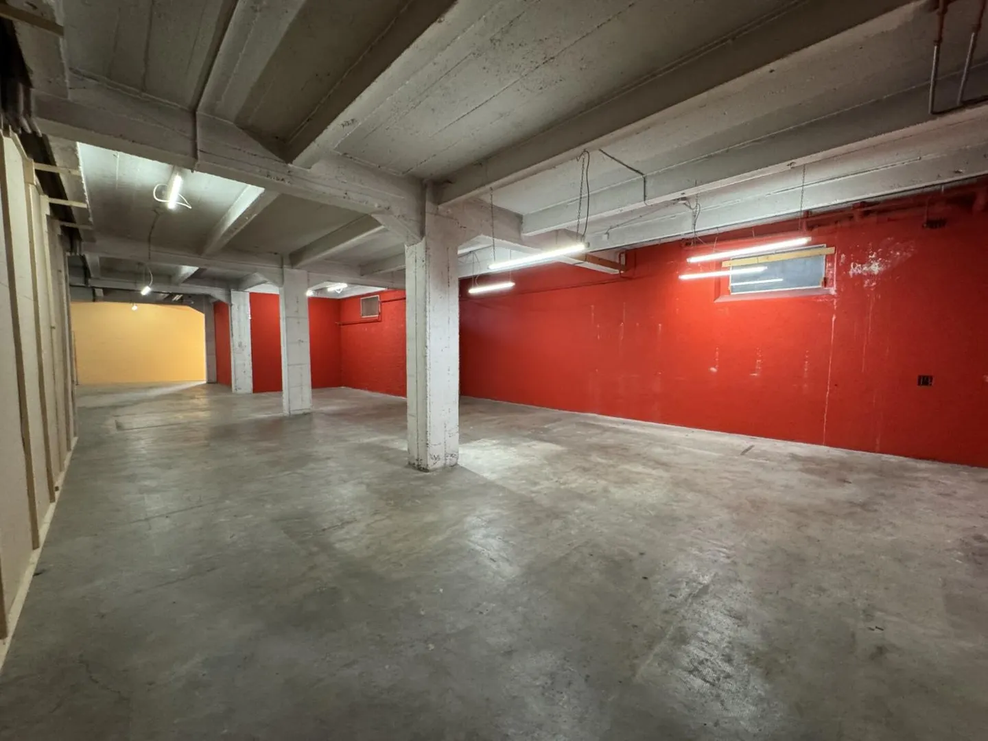 Halle - Commercial premises - Photo 7 of 8