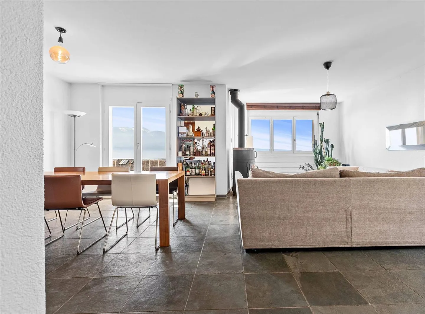 Appartement avec 5.5 pièces dans les combles - Photo 4 sur 13