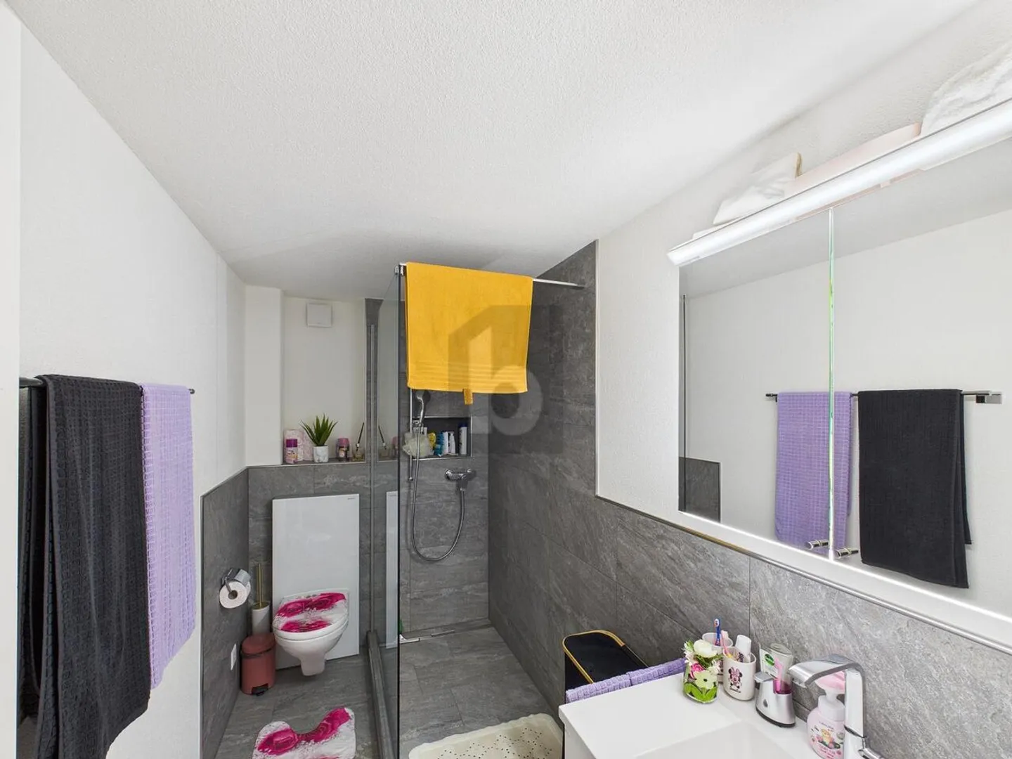 RENOVATED WITH LARGE TERRACE 75 M2 - Photo 5 of 6