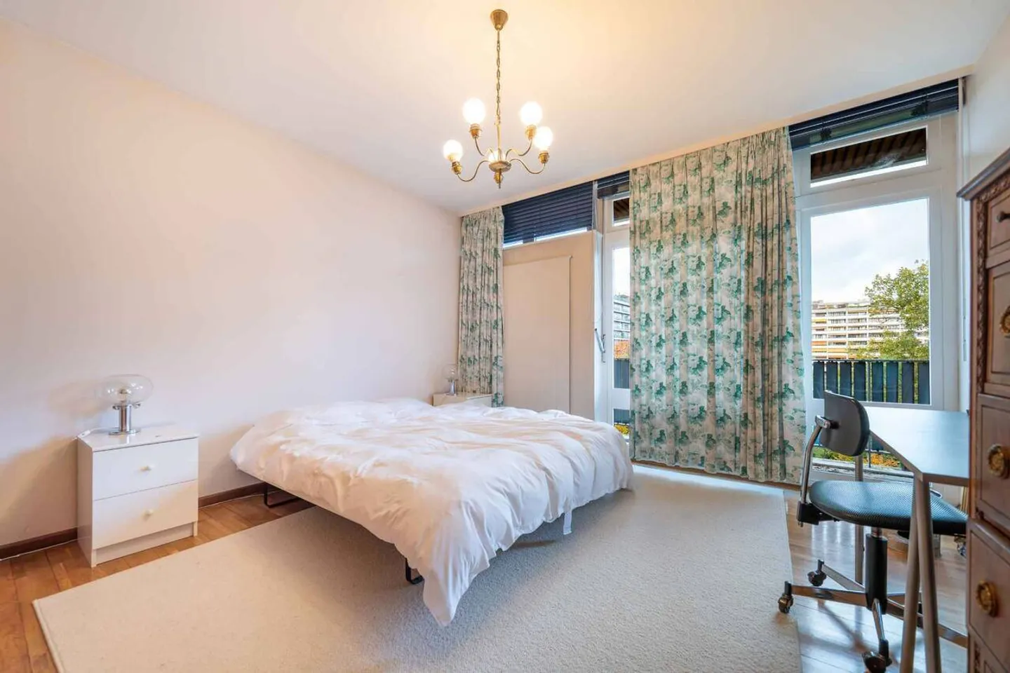 7-room penthouse close to international organizations - Photo 8 of 12