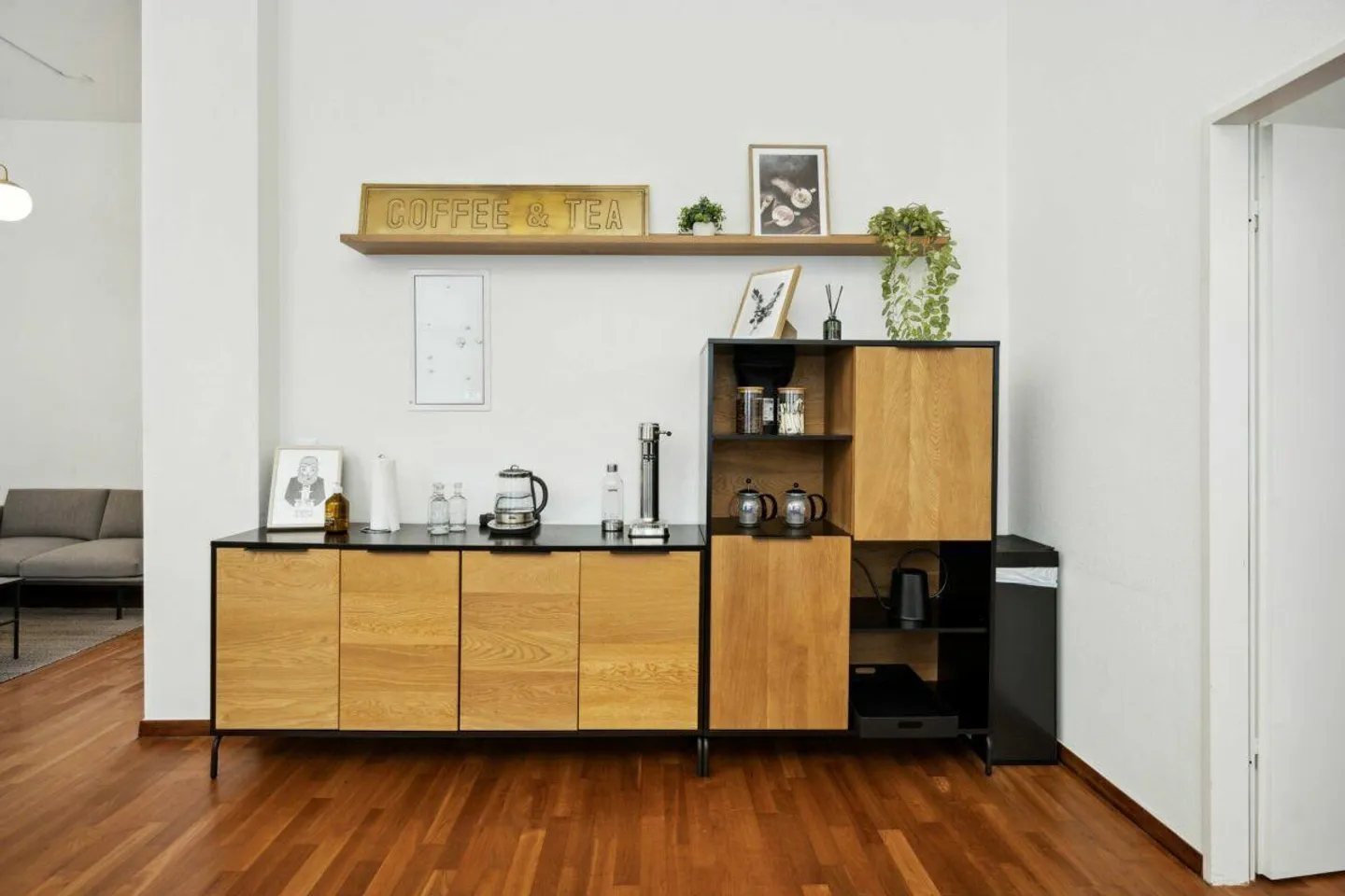 Two furnished workspaces near Stadelhofen train station - Photo 5 of 7