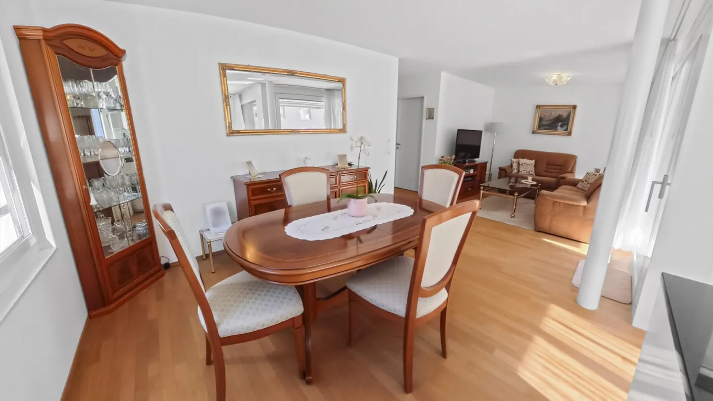 3.5 Zimmer Eigentumswohnung mit Balkon und Grünblick - Photo 10 sur 14