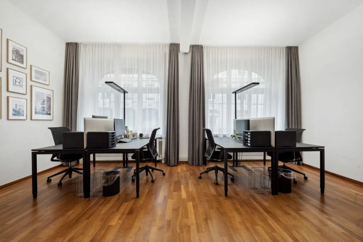 Two furnished workspaces near Stadelhofen train station - Photo 4 of 7