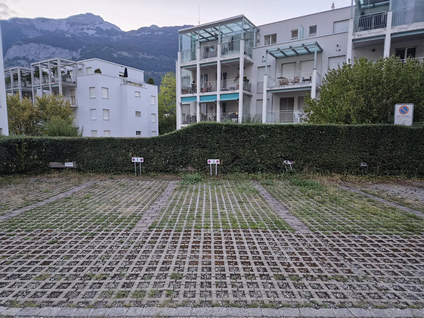 Parking extérieur - Photo 3 sur 5