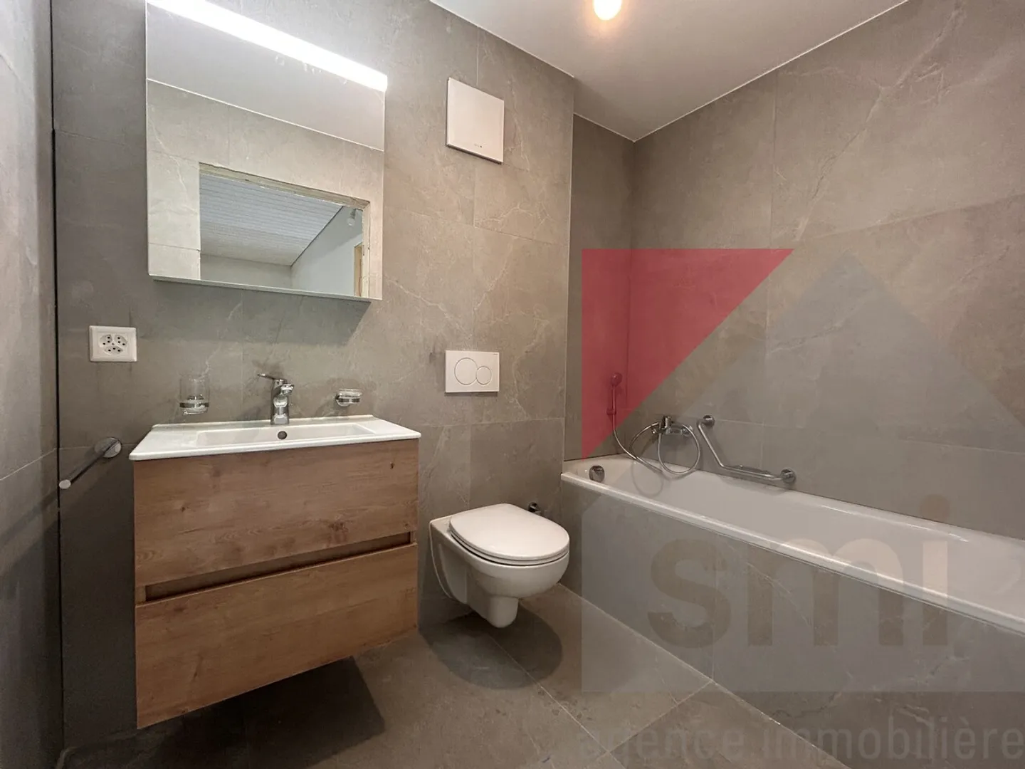 Charming 4.5-Room Gable House with Character in Hauteville - Photo 7 of 9