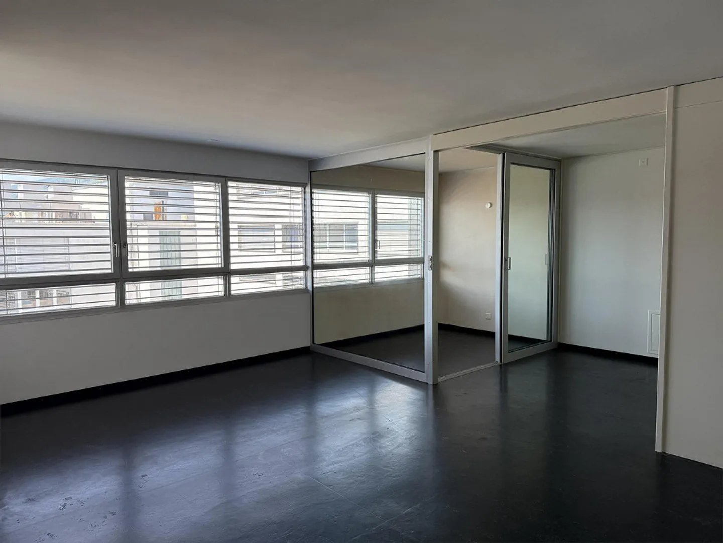 2.5 Room Apartment in Biel/Bienne - Photo 3 of 8