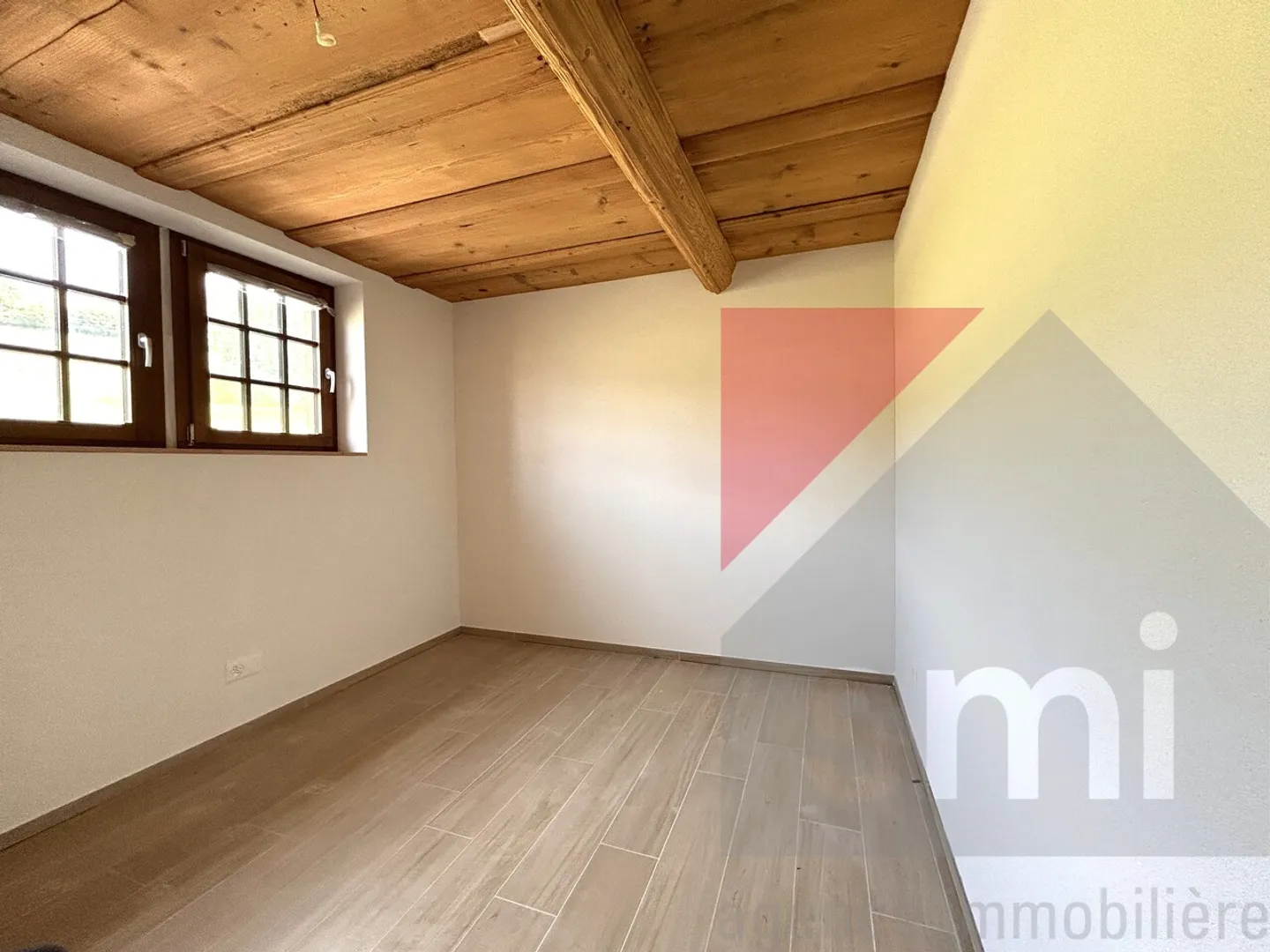 Charming 4.5-Room Gable House with Character in Hauteville - Photo 8 of 9