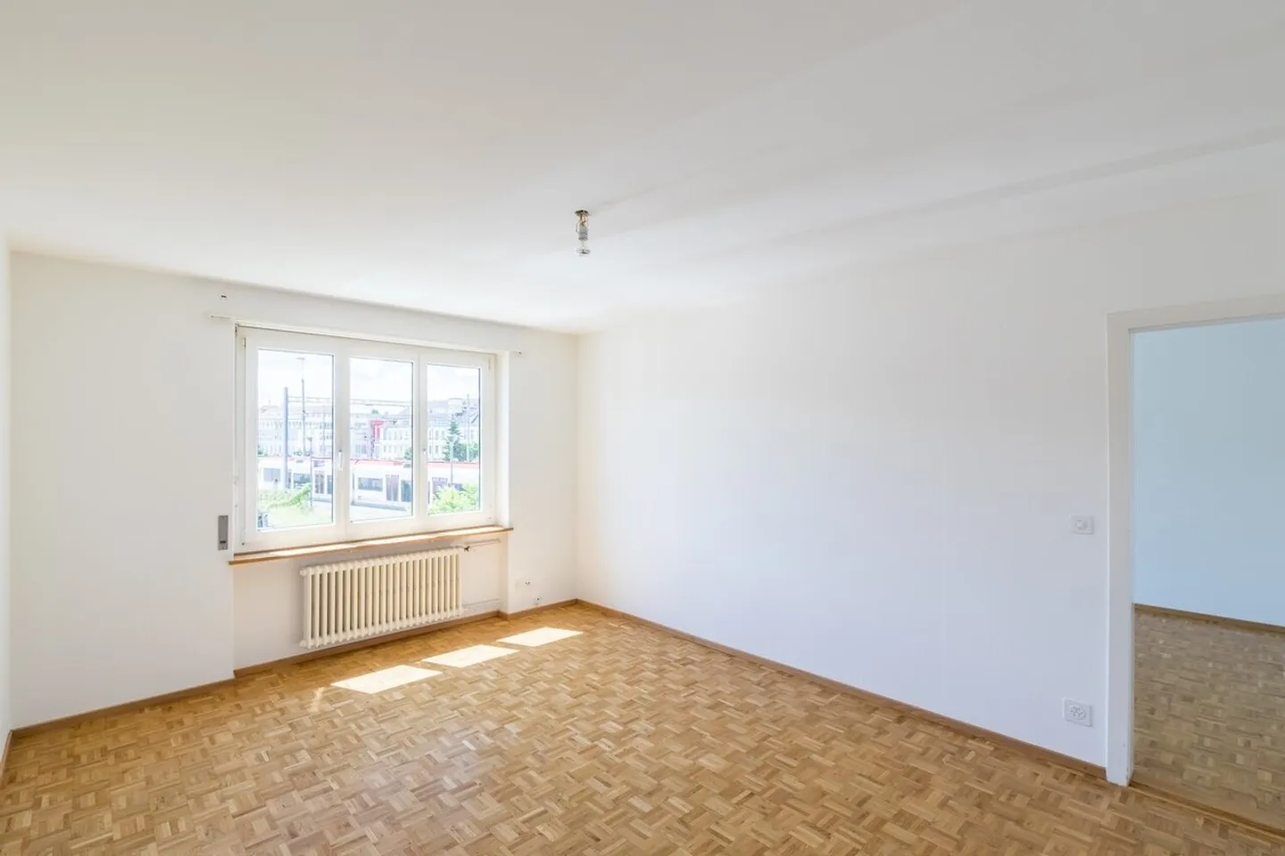 Komfortable Wohnung in zentraler Lage - Foto 3 von 9