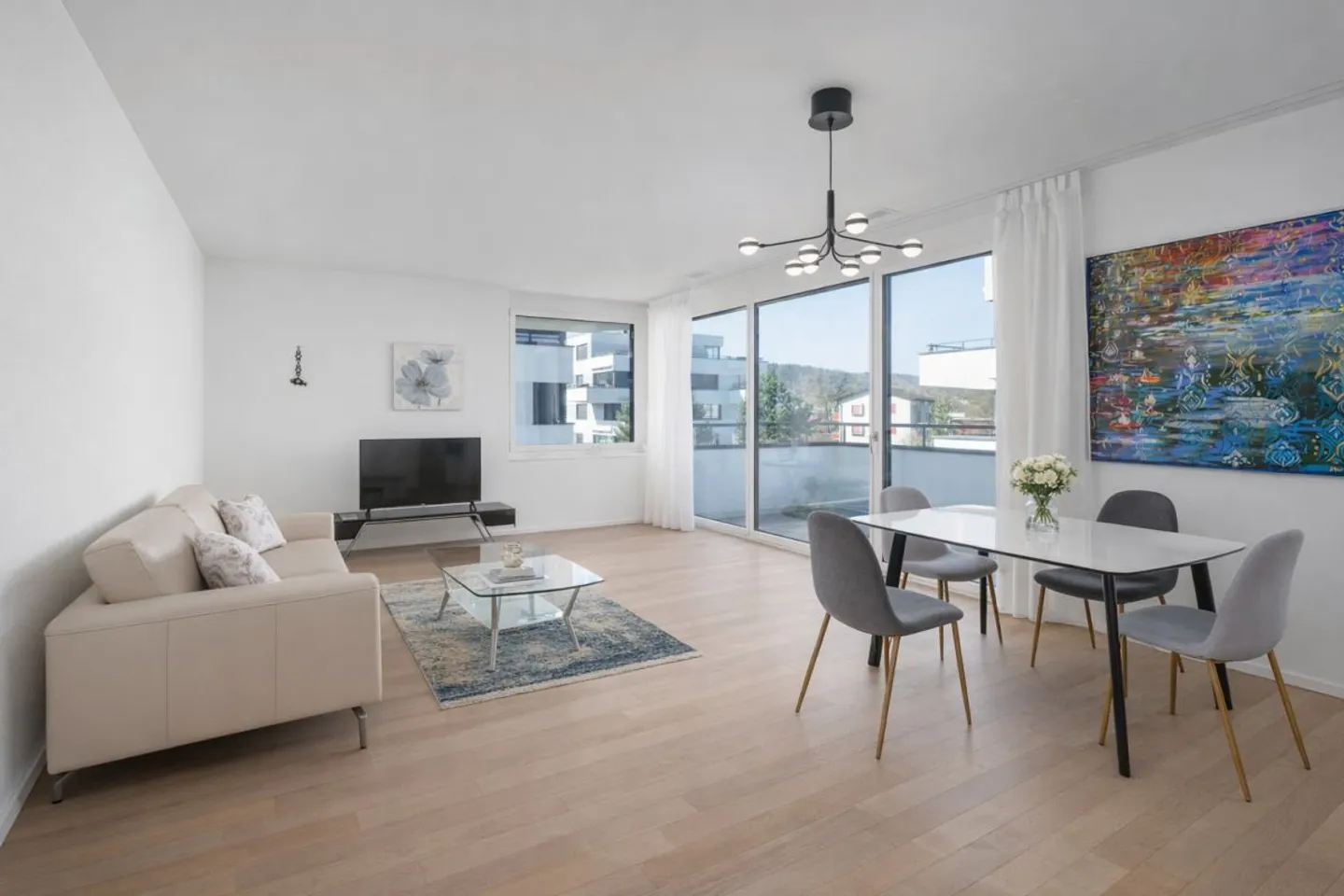 Vie moderne avec style et confort - Photo 2 sur 7