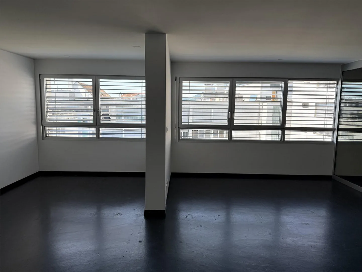 2.5 Room Apartment in Biel/Bienne - Photo 2 of 8