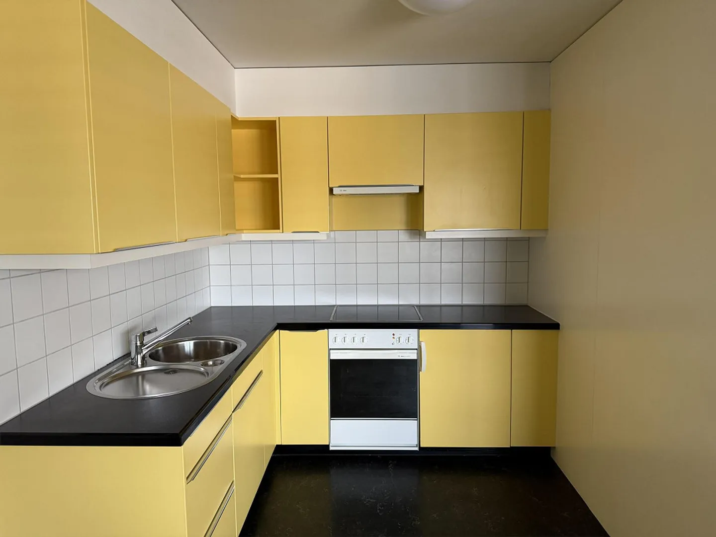 2.5 Room Apartment in Biel/Bienne - Photo 6 of 8