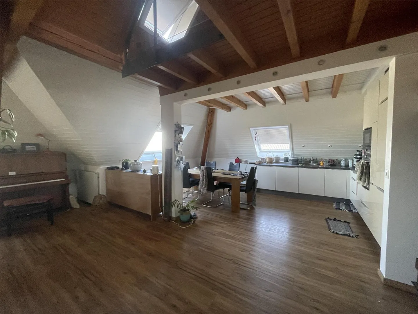 Appartamento da sogno in mansarda di 5.5 stanze a Prilly - Foto 2 di 9