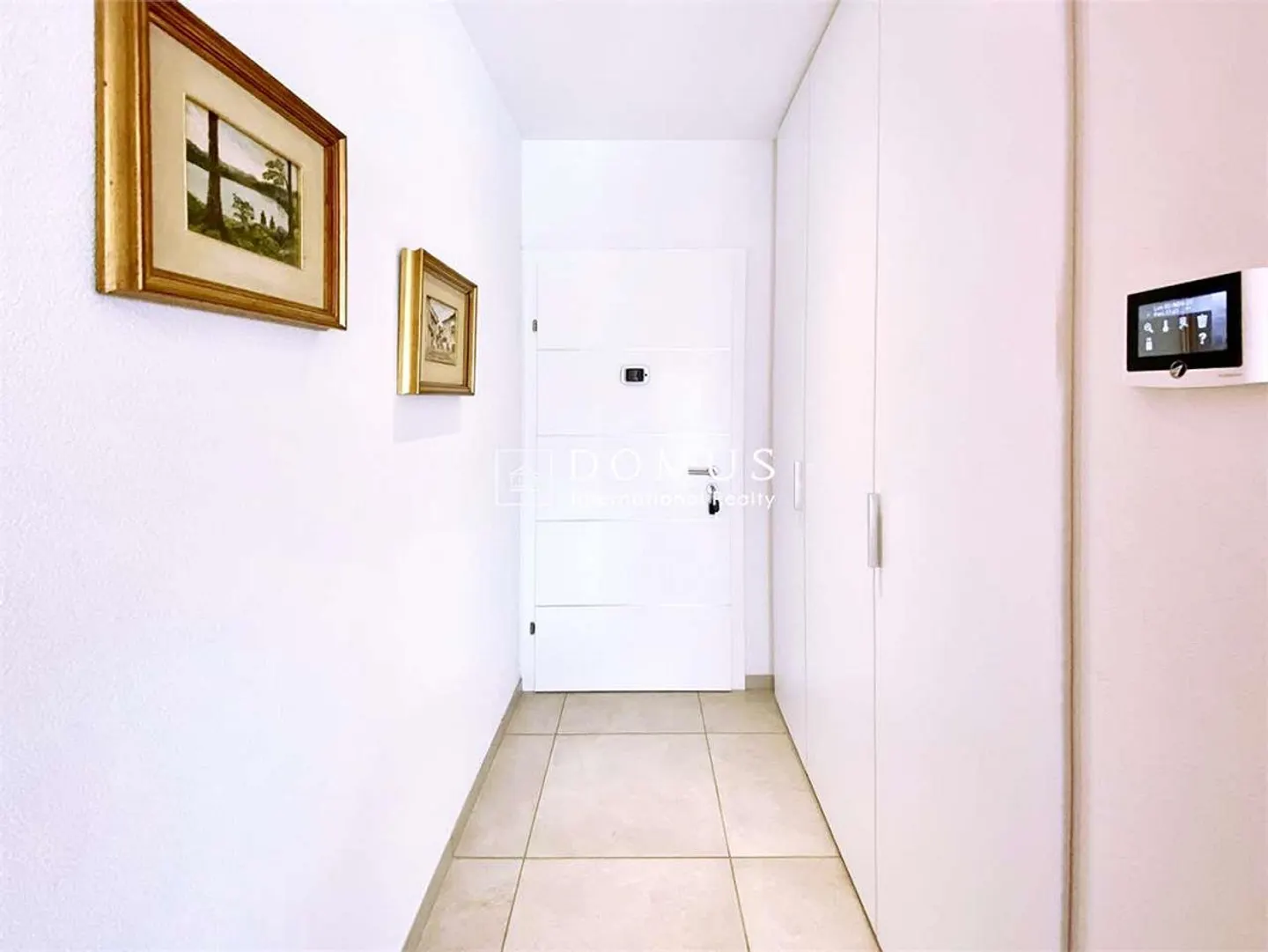 Appartement élégant et spacieux avec terrasse généreuse - Photo 2 sur 13