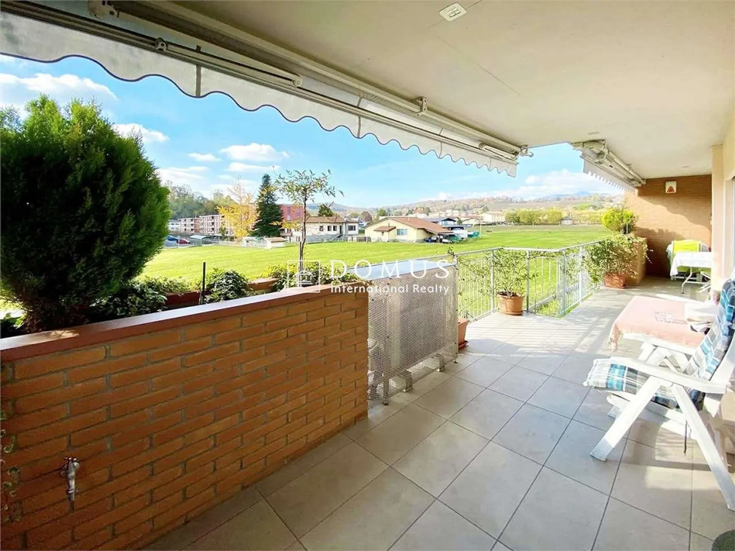 Appartement élégant et spacieux avec terrasse généreuse - Photo 7 sur 13