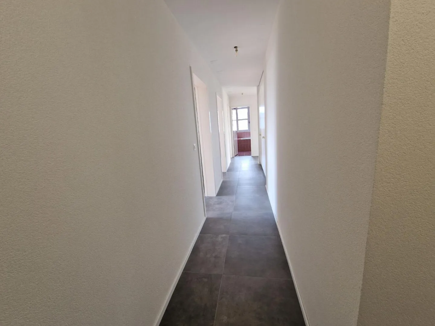 Appartement avec 4.5 pièces entièrement rénové - Photo 8 sur 12