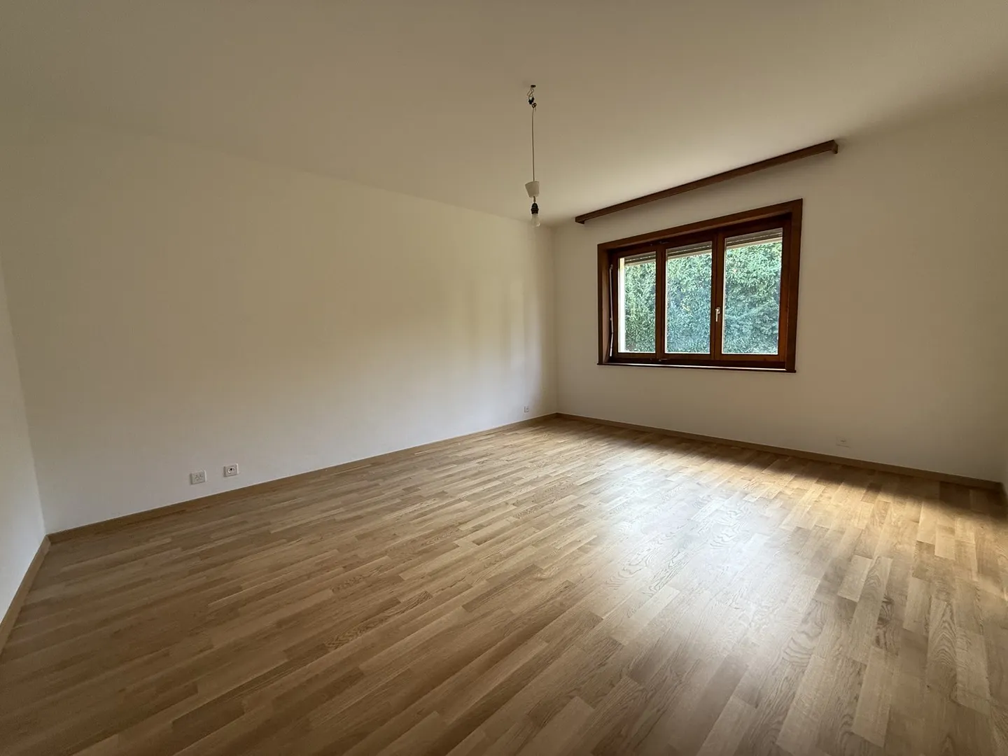Villa mit Charme und privatem Garten in ruhiger Umgebung in Cugy - Foto 8 von 11