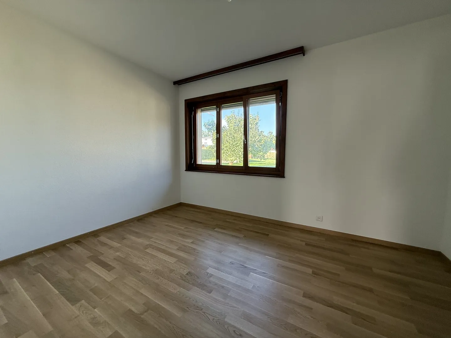 Villa mit Charme und privatem Garten in ruhiger Umgebung in Cugy - Foto 9 von 11