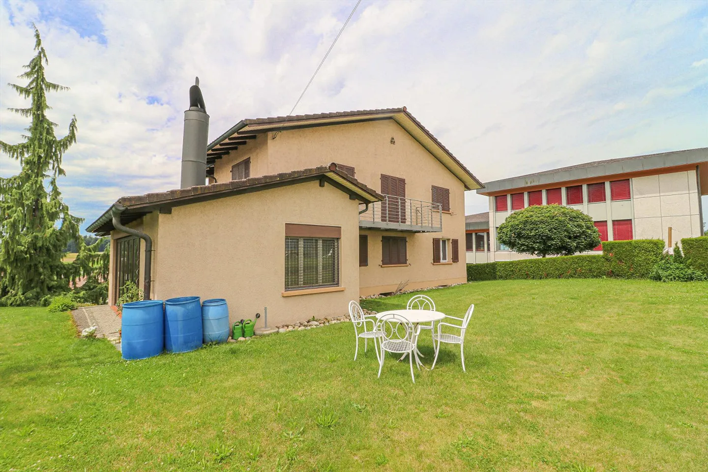 Ampio appartamento di 5½ stanze in una posizione tranquilla - Foto 6 di 7