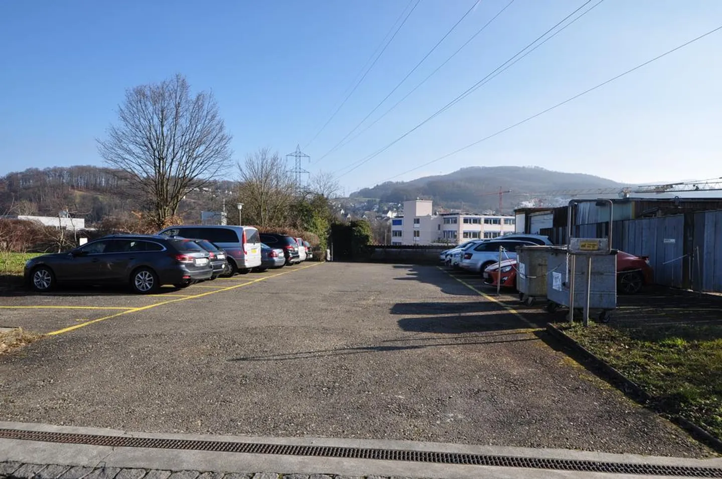 Outdoor parking spaces near Heiligholz in Münchenstein for rent - Photo 1 of 1