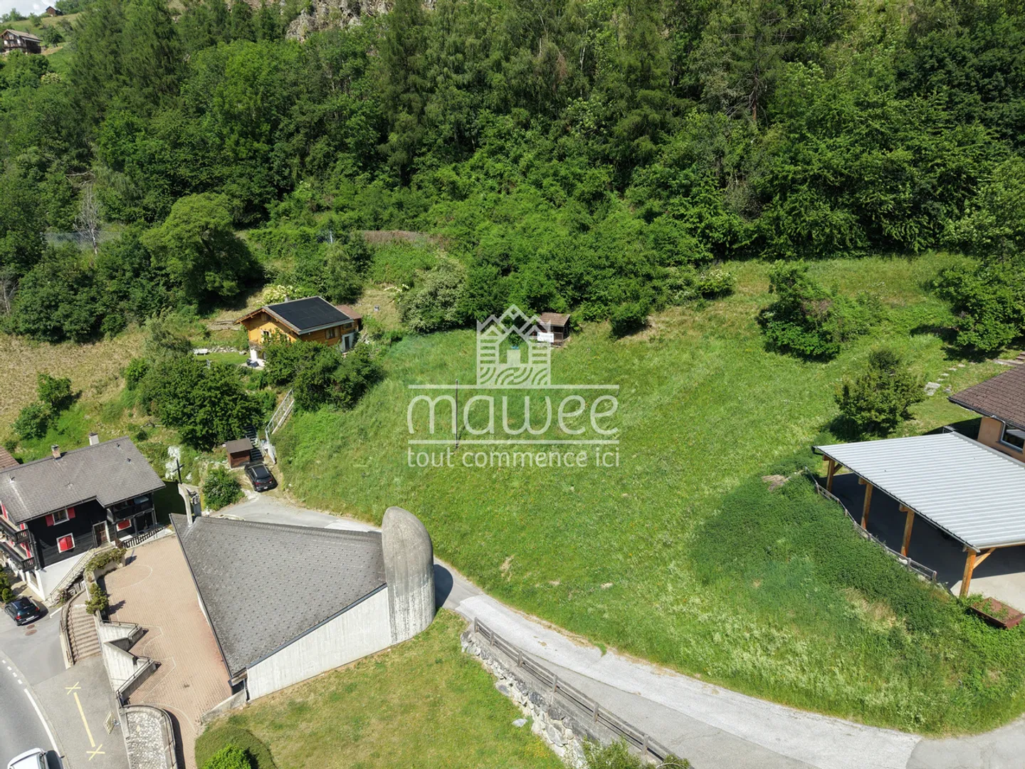 Terreno di 1682 m2 con permesso di costruzione valido per 3 chalet - Foto 5 di 7