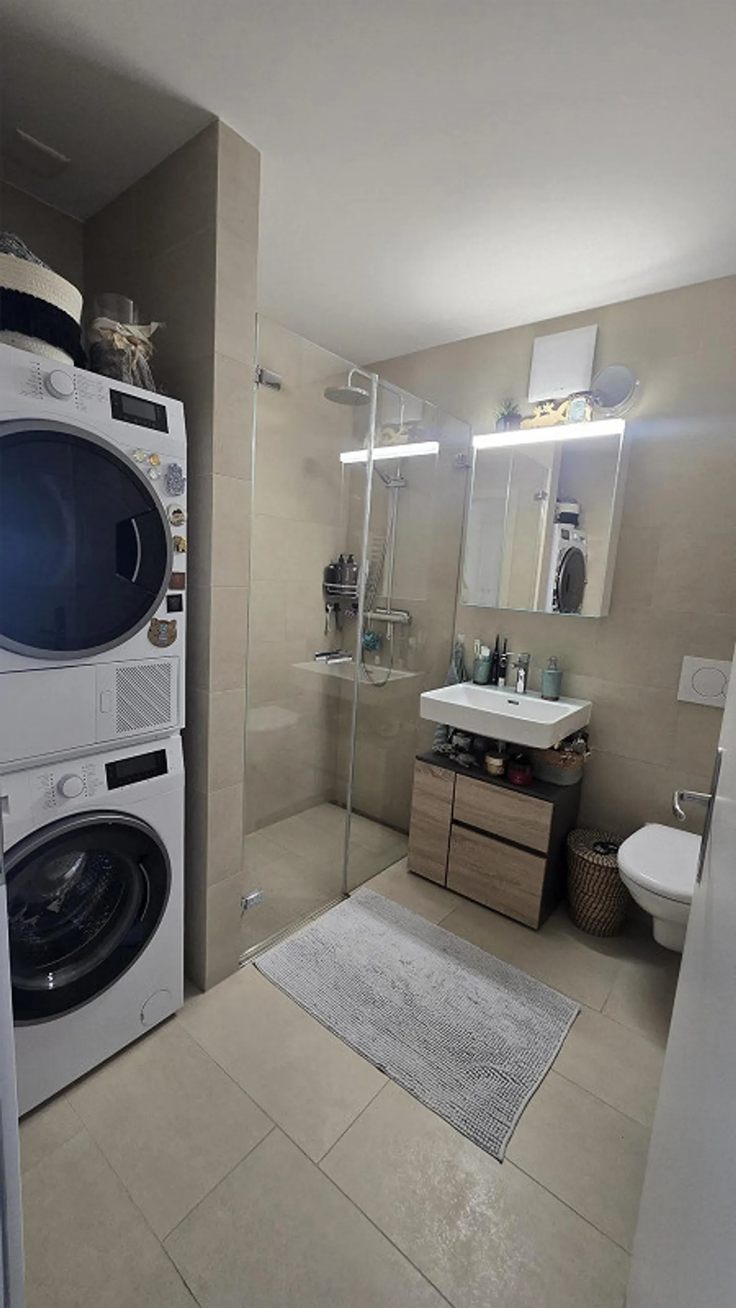 Appartamento ristrutturato di 3,5 locali a Urtenen-Schönbühl - Foto 4 di 8