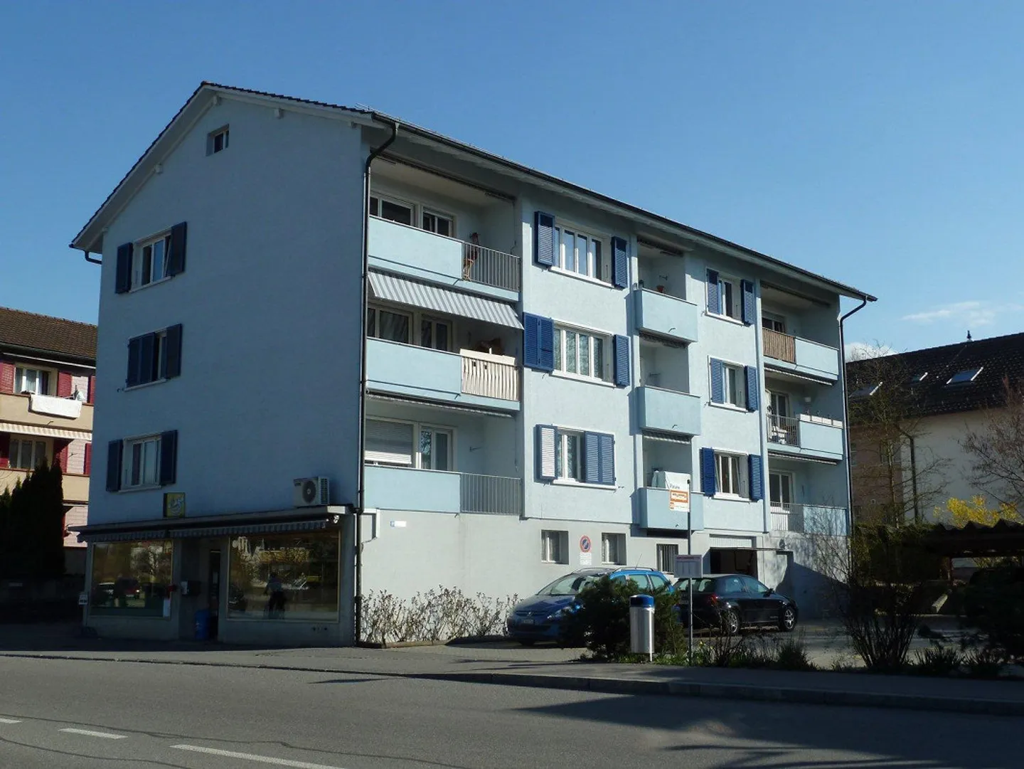Appartement rénové de 2,5 pièces dans un emplacement central à Schönbühl - Photo 1 sur 6