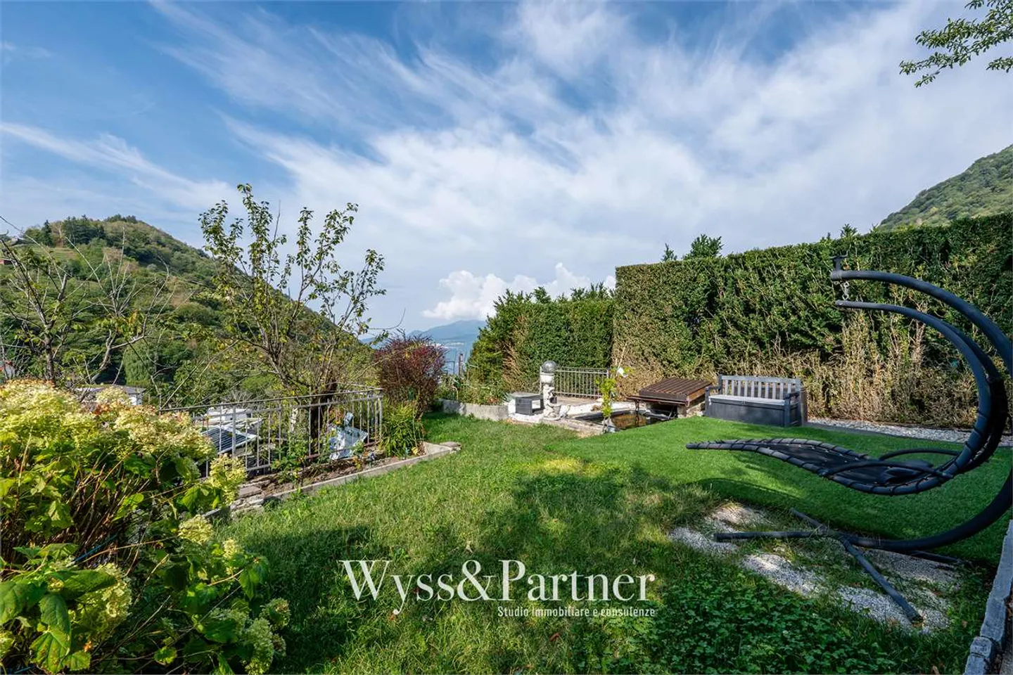 Brè above Lugano - Spacious 4.5-room duplex with garden - Photo 1 of 13