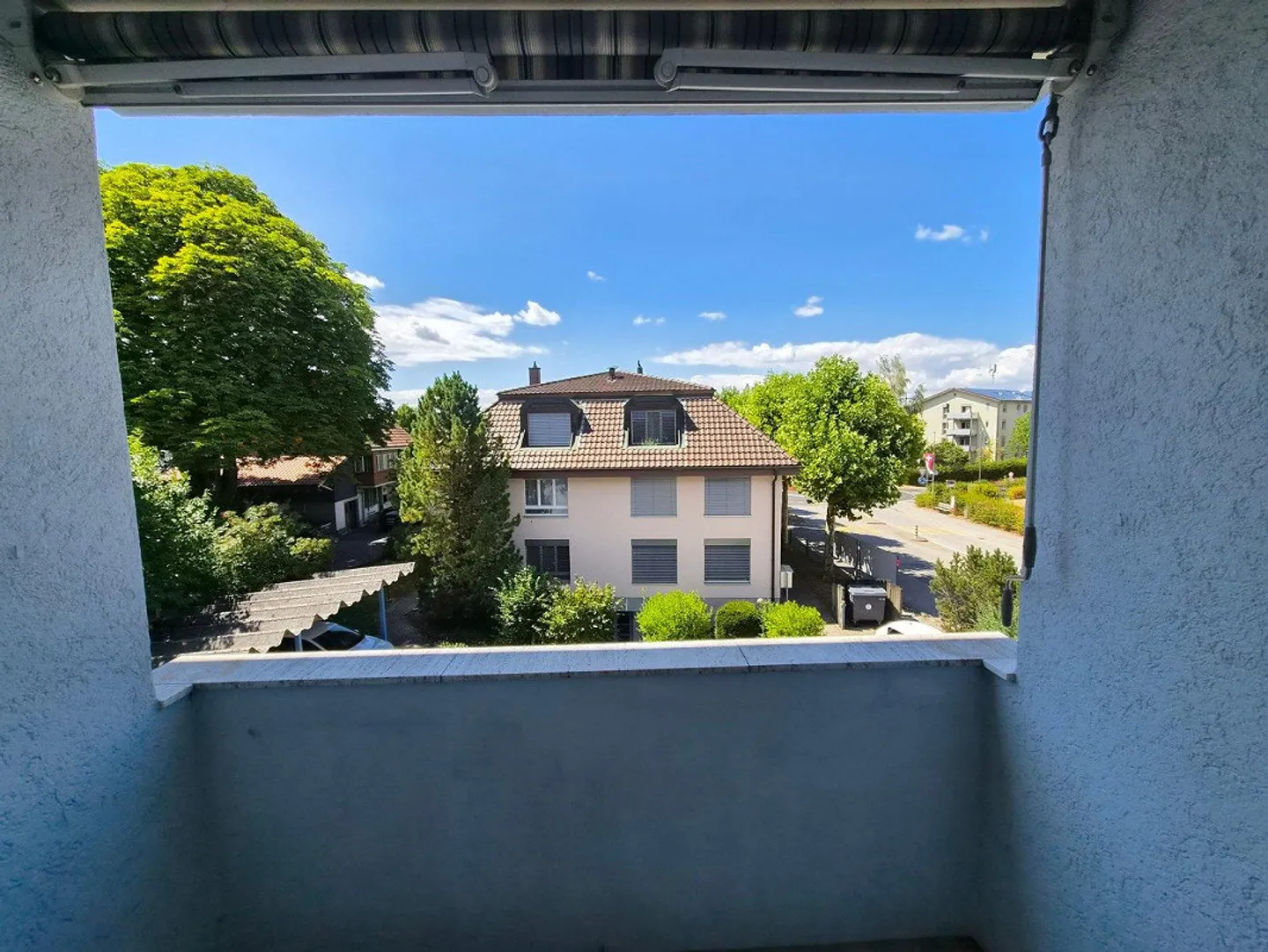Appartement rénové de 2,5 pièces dans un emplacement central à Schönbühl - Photo 6 sur 6