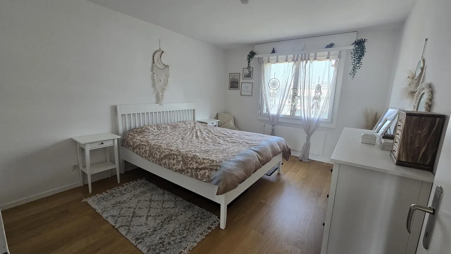 Appartamento ristrutturato di 3,5 locali a Urtenen-Schönbühl - Foto 5 di 8