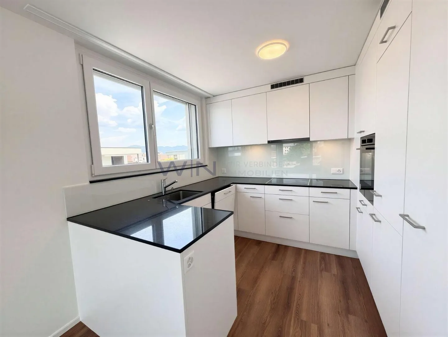 Appartement Attique Moderne avec Vue - Photo 3 sur 7