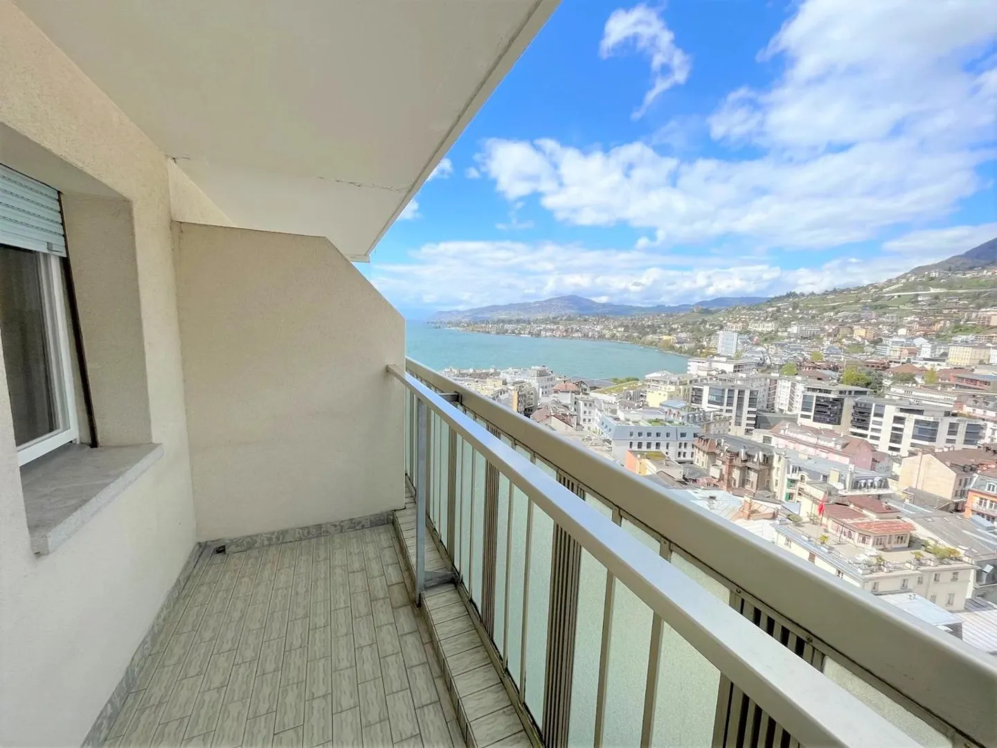 Charming 2-room apartment in the center of Montreux in the Ivory Tower - Photo 10 of 10