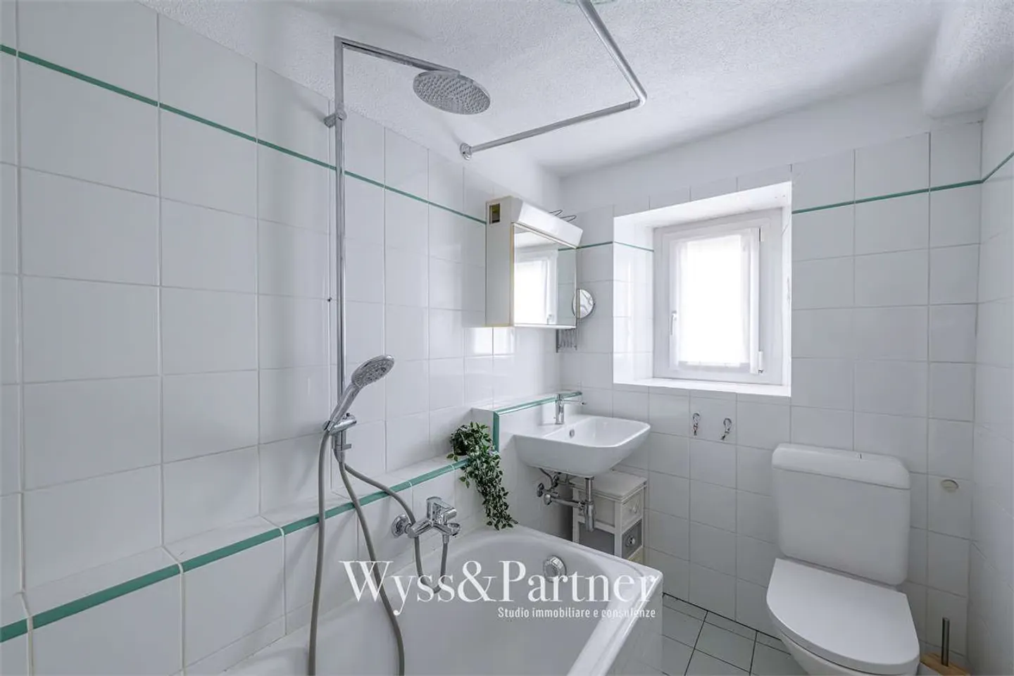 Brè above Lugano - Spacious 4.5-room duplex with garden - Photo 11 of 13