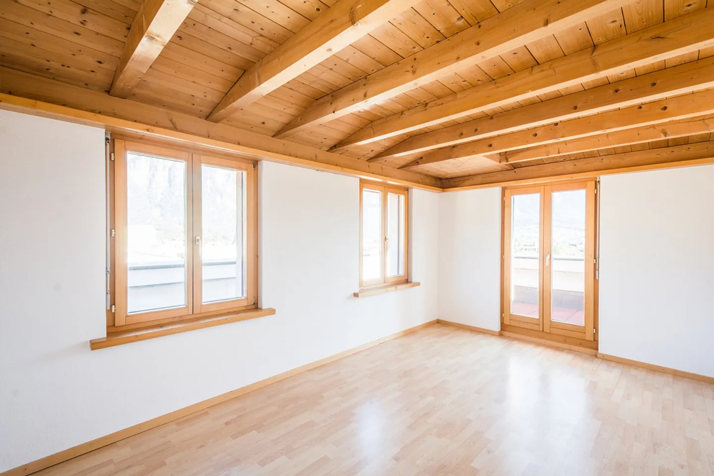 Appartement spacieux et central de 4,5 pièces au cœur de Landquart - Photo 8 sur 11