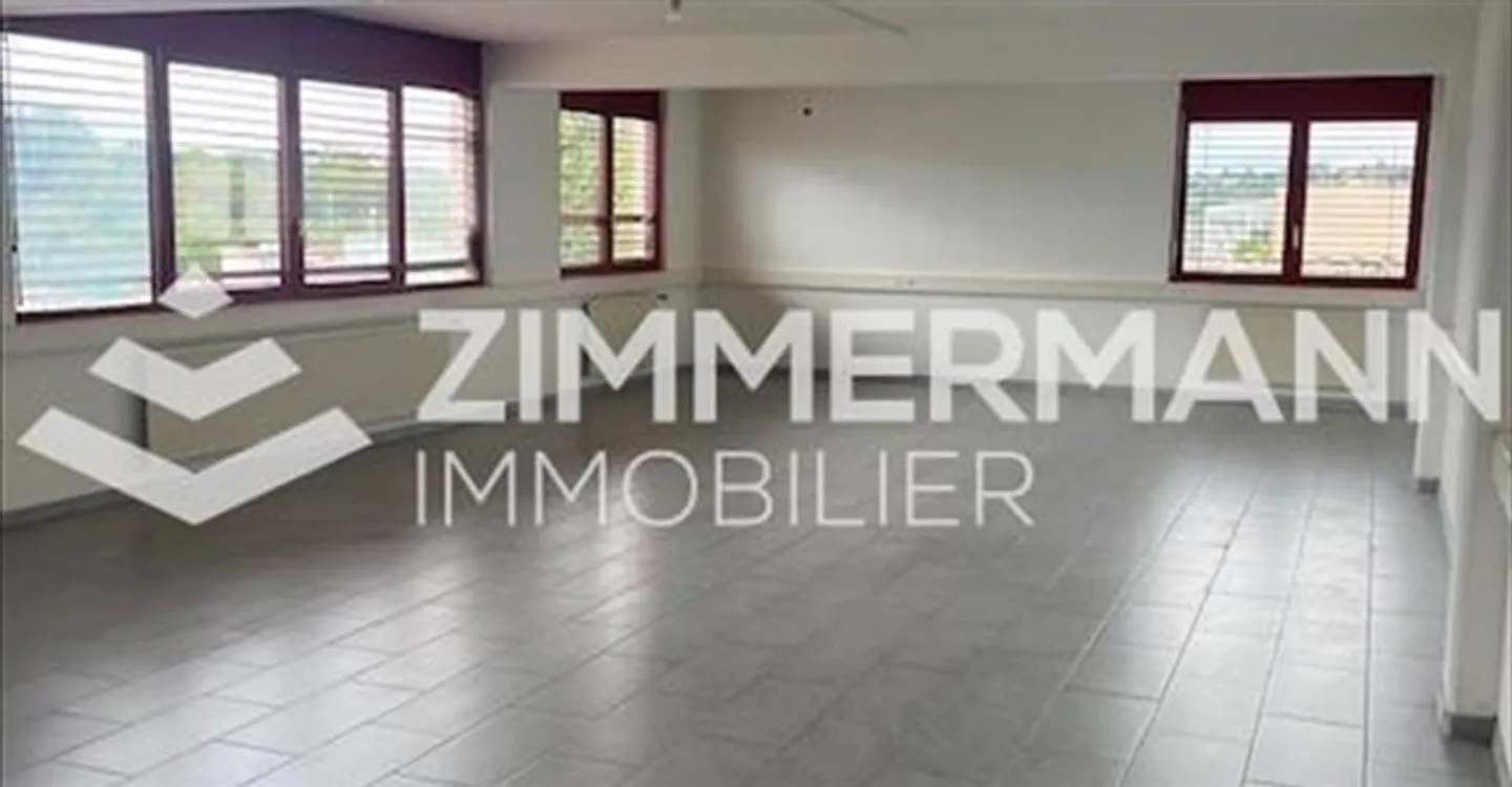 Bureau Spacieux en Zone Industrielle - Photo 6 sur 8