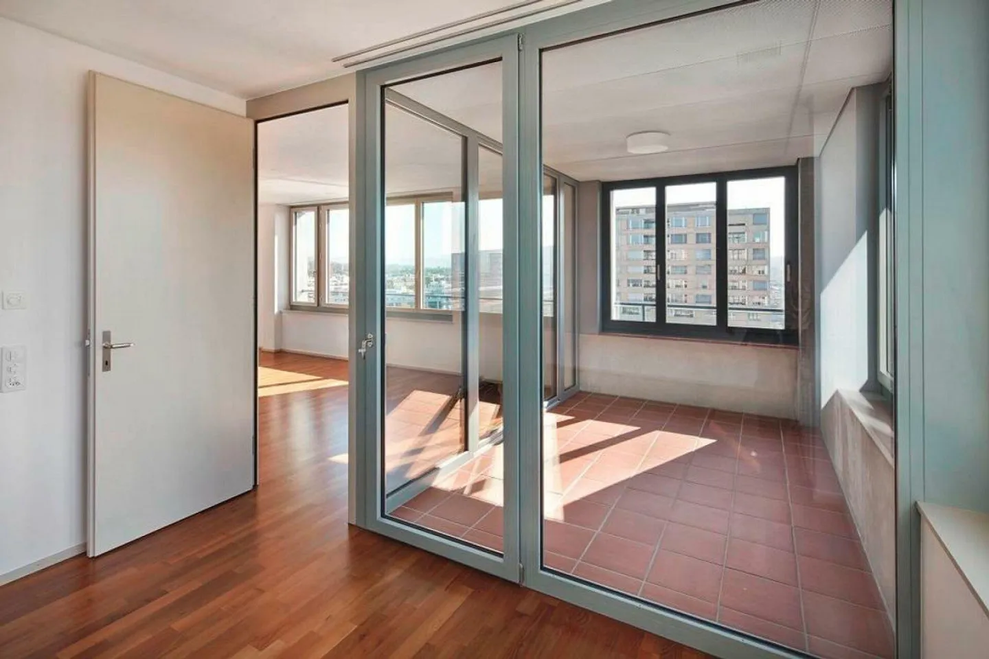 Gemütliche Wohnung in Zürich Altstetten - Foto 2 von 5