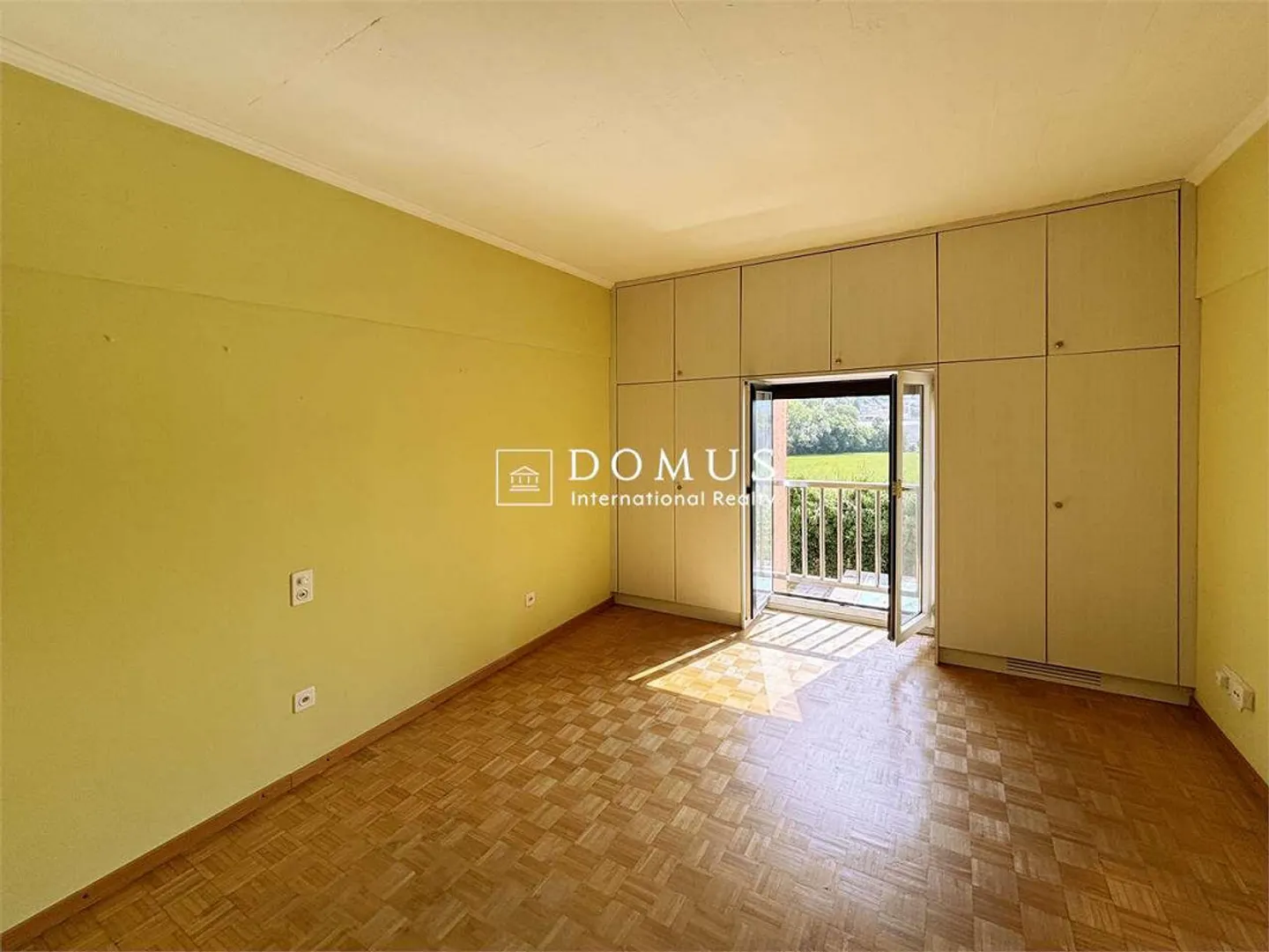 Villa avec piscine, à rénover, avec un grand potentiel - Photo 10 sur 13