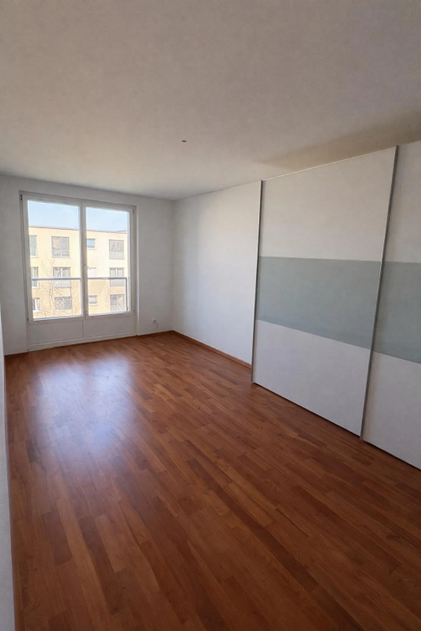 Appartement moderne 3.5 pièces (78 m²) | Tram 2 min | Shopping dans l'immeuble | - Photo 11 sur 13