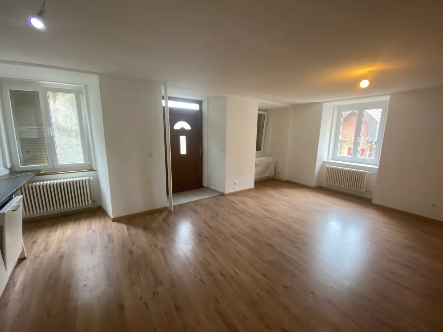 Building of 7 apartments and 2 shops. - Photo 4 of 12
