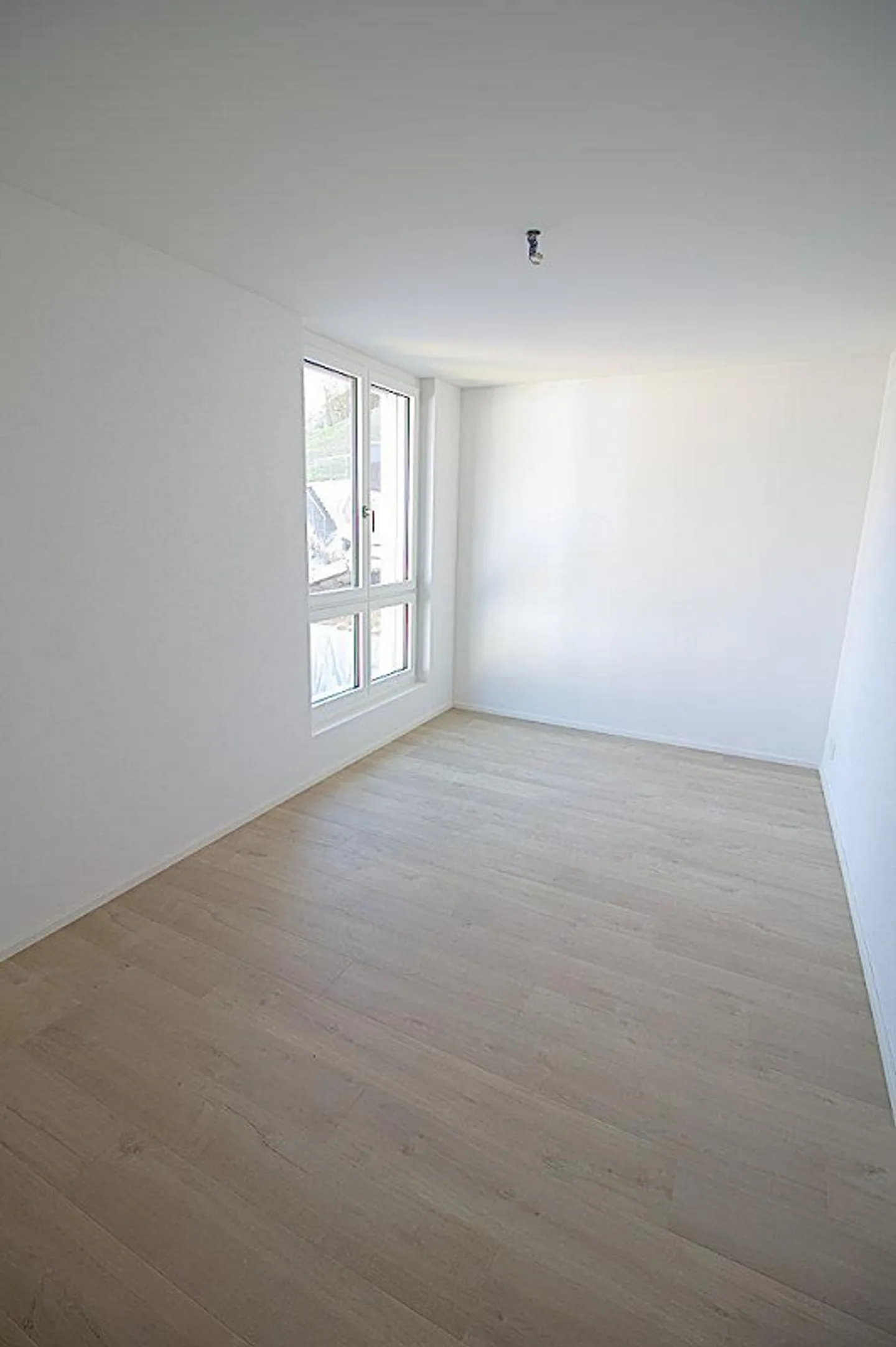 Appartamento luminoso e moderno di 3,5 locali in affitto - Foto 7 di 8
