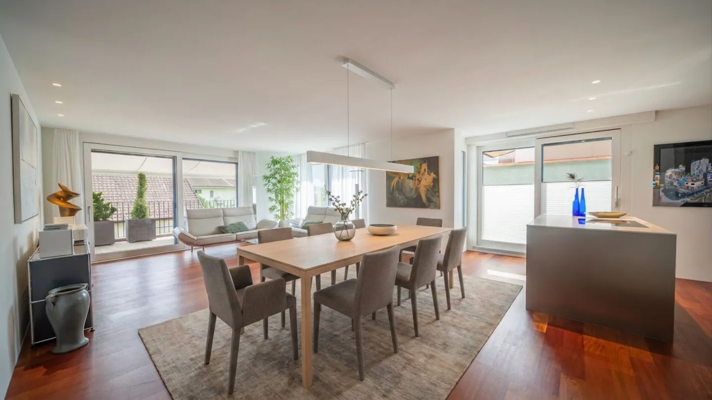 Exclusive 4.5-room apartment on Goldbrunnenstrasse - Photo 4 of 12