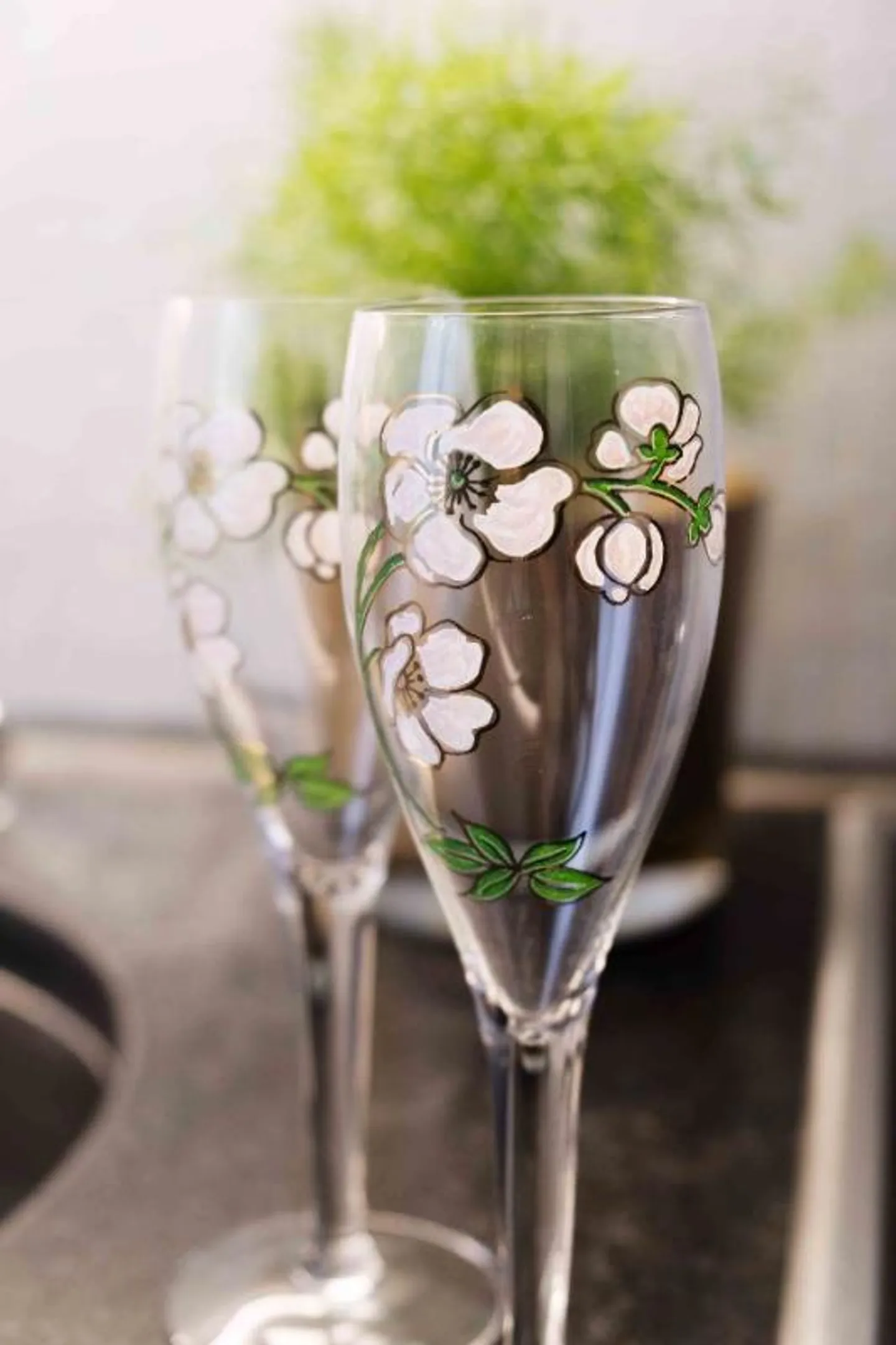 «p immed. SPECIAL DEAL NOV DEC only - sleeps 2-4 pers, URBAN CITY LOFT. From 1075 weekly.» - Photo 4 of 10