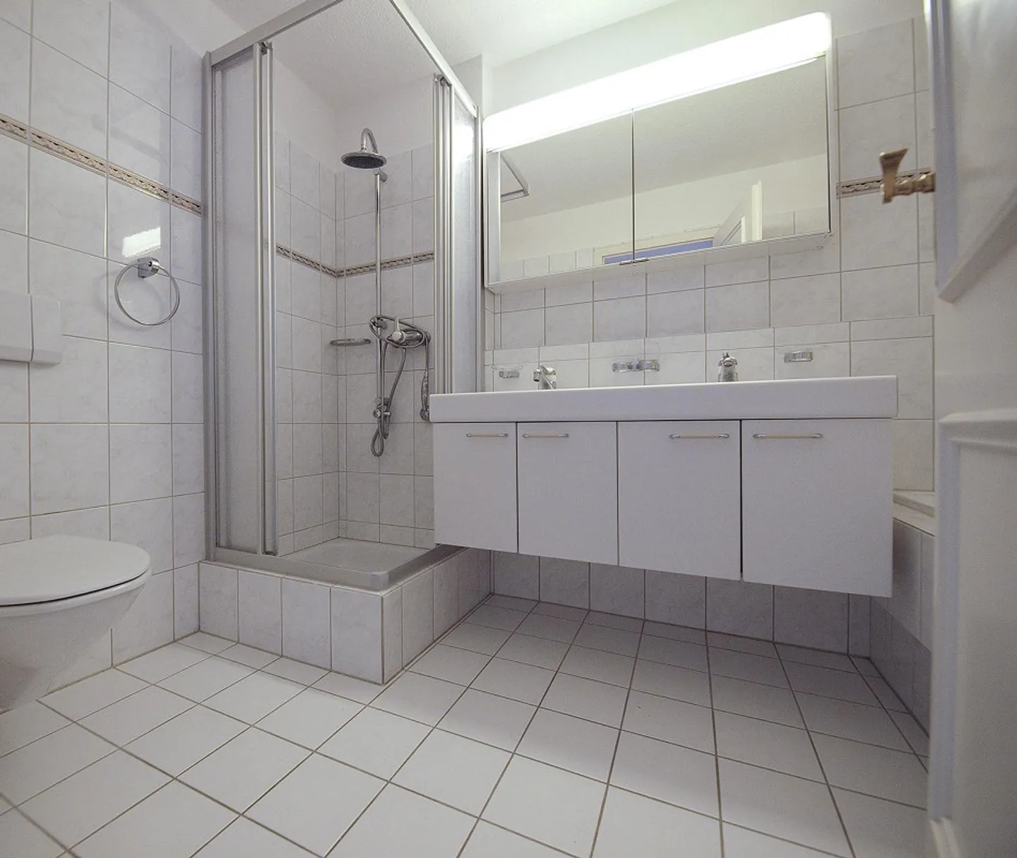 Spacious, light-flooded penthouse apartment close to the center - Photo 8 of 17