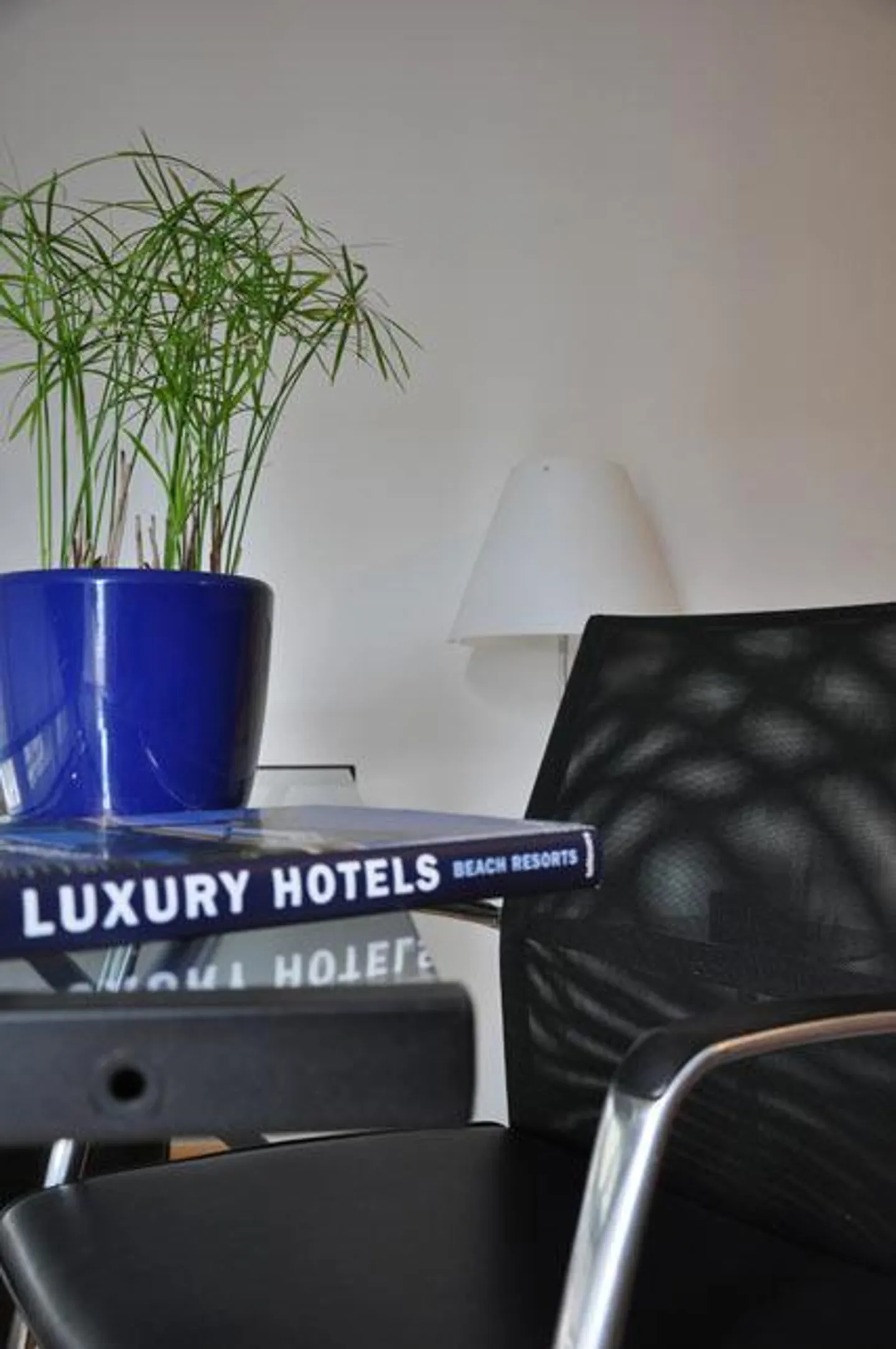 «p immed. SPECIAL DEAL NOV DEC only - sleeps 2-4 pers, URBAN CITY LOFT. From 1075 weekly.» - Photo 8 of 10